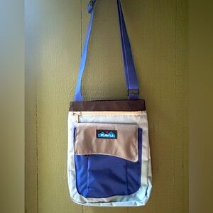 KAVU Keeper crossbody bag in shades of blue and gray.